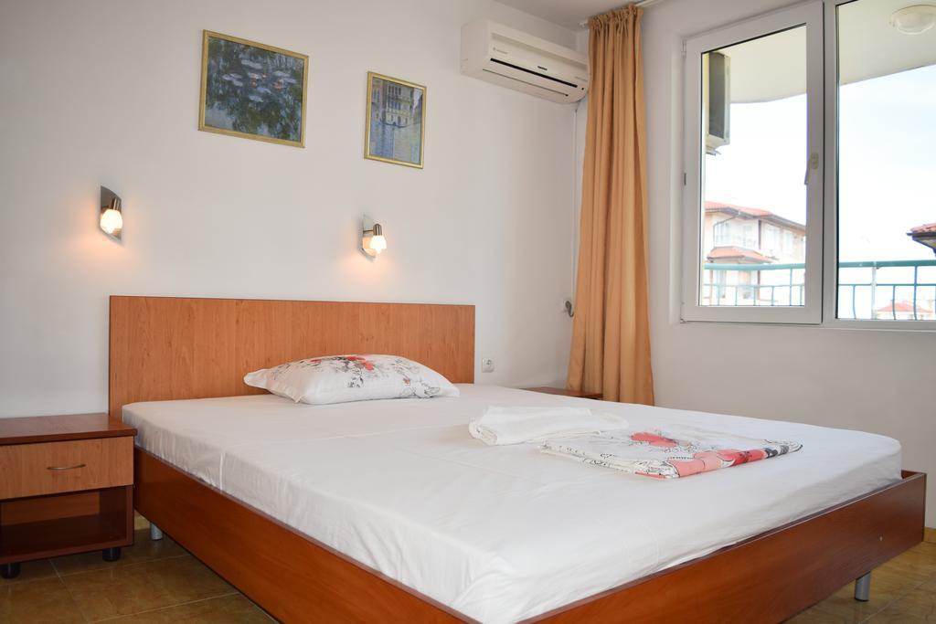 Stella di Mare Guest House Ravda Extérieur photo